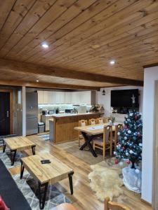 Chata u Michala- neakceptujeme mladé partie