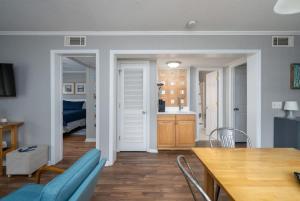 Tennis Villa B16 - PICKLEBALL & BEACH!