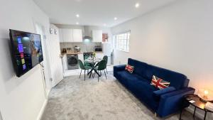 Modern Studio flats with Free Wi-Fi, washer & dryer near Kings Cross, St Pancras & Euston by NourNest Apartments