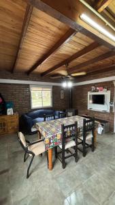 Casa para 5 personas en Monte hermoso, sauce grande