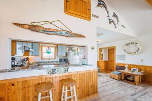 This is it - Nags Head MP 16, Ocean View, 75 Yards to Beach, Elevator, Wheelchair Friendly, Flex Stays