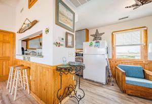 This is it - Nags Head MP 16, Ocean View, 75 Yards to Beach, Elevator, Wheelchair Friendly, Flex Stays