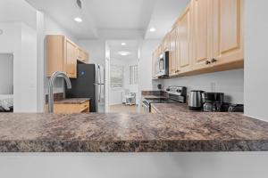 Fresh & Modern Melrose 2BR 2 BATH- Great for Families