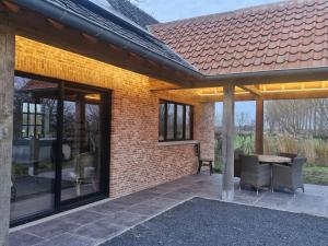 A warm home in nature, close to cities & culture