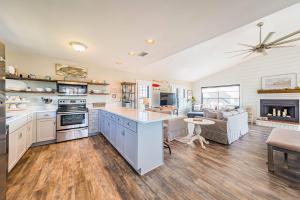 D4116 Turtle Shack. Oceanside in Duck, Private Pool, Pets OK, Linens!