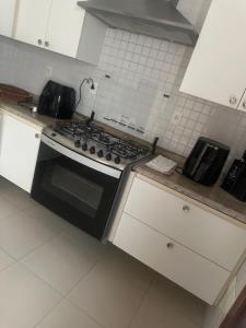 Mansão pé na areia no exclusivo condominio resort Jequitimar