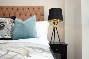 NEW! 2BR Cozy & Comfy Home in City Central