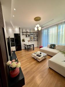 Lake view luxury sunset apartament