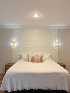 5 Minutes from Lake - Cozy Home with Heated Pool