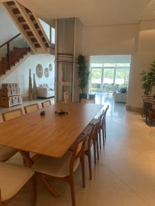 Mansão pé na areia no exclusivo condominio resort Jequitimar