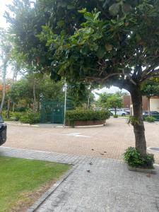 Mansão pé na areia no exclusivo condominio resort Jequitimar