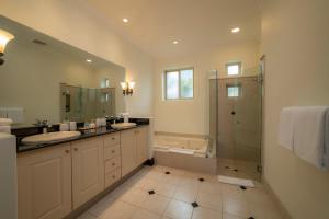 Bella Vista 1C 3 bdrs garden view in Los Suenos