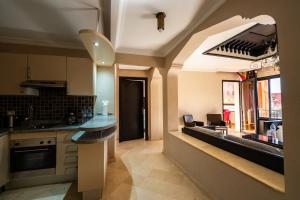 River Palm élégant appartement 2 ch vue piscine