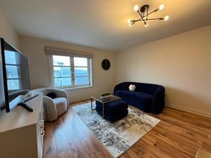 Modern Town Centre Apartment