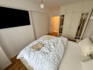 Luxury apartment with a view by Managr