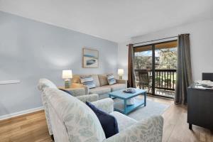 Tennis Villa D2 2BR Walk to Beach & Pool