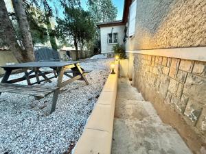 Logement en souplexe indépendant dans une propriété