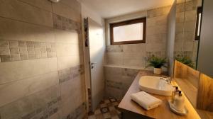 Casa de sub Brazi Relaxare la munte cu Ciubar