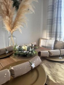 marine getaways caravan hire