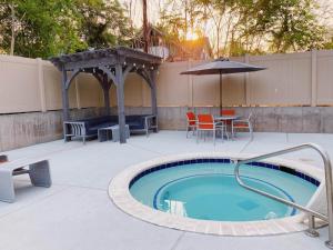 Down Town , Studio Apt., King Bed, Self Check-In