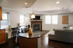 Stylish 1-Bedroom Stay Near Downtown SLC