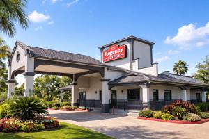 Hotel O Regency Suites Houston - IAH Beltway 8