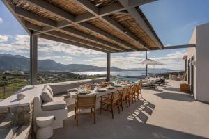 Avera Villas - Brand New with Private Pools and Outdoor Cinema