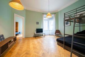 Spacious Central Apartment Best Location
