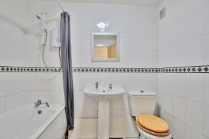 City View Apartment, Free Parking, by NMB Property