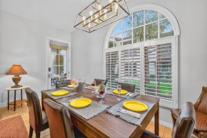 LV251 Cozy Downstairs 2BD-2BA Legacy Villa Condo