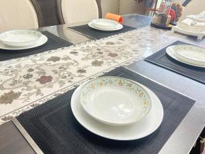 Luxury & Spacious three bedrooms House Near Coquitlam Town Centre