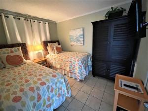 Admirals Row 309 - Beautiful Beachfront Sunsets