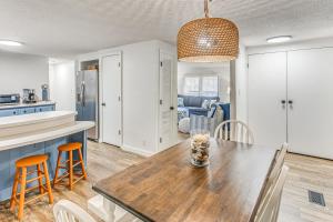 Walk to Beach! Dog-Friendly Home in Murrells Inlet