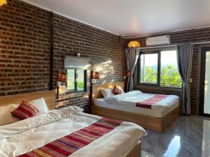 Nha Tan - Mai Chau Homestay & Tours
