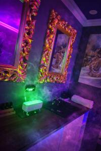 Pink Pole Spa by Secret Apartament