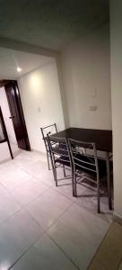 Casa Marin Suba, tres niveles a 30 Min del airport