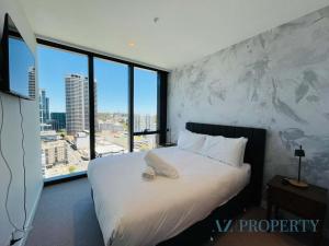 Luxury Perth CBD Apartment with Pool & Gym