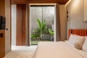 New 2BR Tropical Stylish Villa Canggu - 4 min to Finns