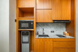 New 2BR Tropical Stylish Villa Canggu - 4 min to Finns