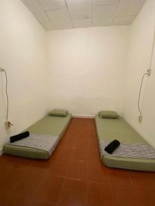 3br Villa Beach Canggu Berawa & Dormitory room Kost Padonan agency Nanny baby sitting