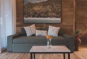 Luxury 2BR Ricefield Villa, Pool & Sunset Views