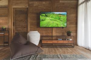 Luxury 2BR Ricefield Villa, Pool & Sunset Views