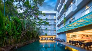 Kuta Galleria Hotel