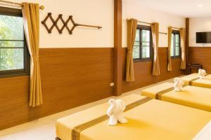 ภูน้ำทิพย์ รีสอร์ท