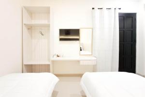 Urbanview Hotel Rumi Rooms Syariah Near RS Ortopedi Solo