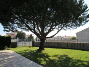 Maison au calme près des plages à LAiguillon - FR-1-194-353