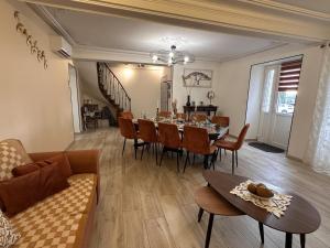 Gîte Champêtre à Buxières-les-Mines avec Animaux Acceptés et Parking - FR-1-489-617