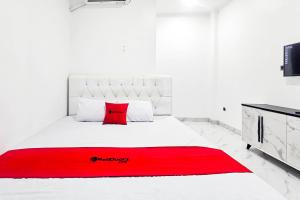 RedDoorz Syariah near Sukabumi City Station 2