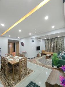 Gulposh homestay -Modern rooms cozy ambience 3 bedroom appartment