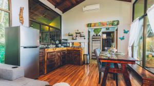 Cabañas Caeli, El Congo, La Fortuna Rainforest Glass Cabin w Suite